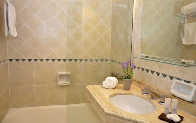 Sarmiento Suites Aparthotel