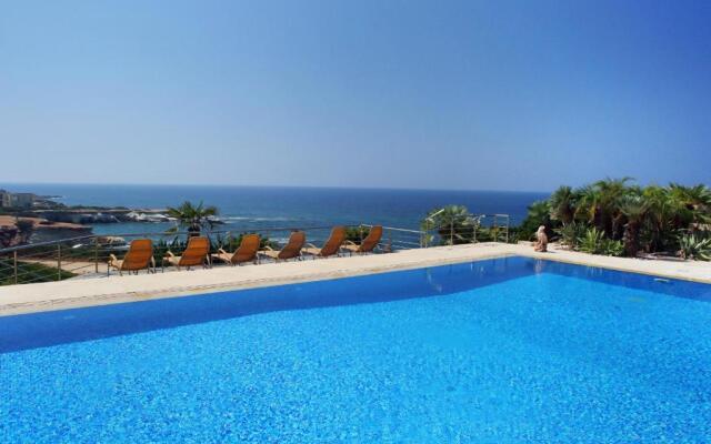 Seafront 5 Bedroom Villa Paradise in Sea Caves