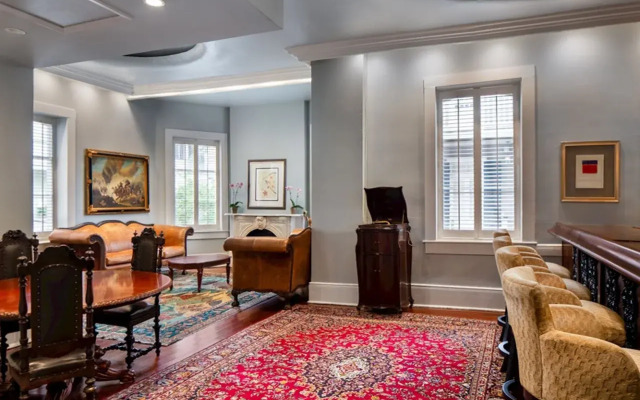 New Orleans Courtyard Hotel and Suites by the French Quarter