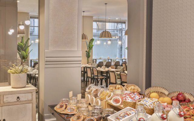 Vincci Palace Hotel