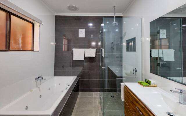 Top of the Town Motel & Apartments