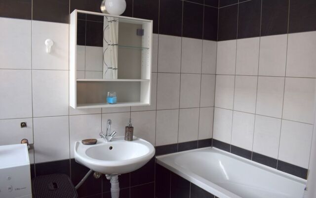 Diamond Astoria 4, Quiet Apartment