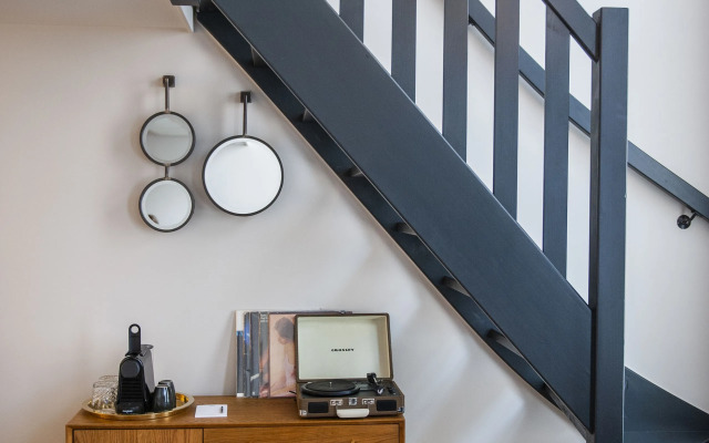 FINCH Boutique Hotel