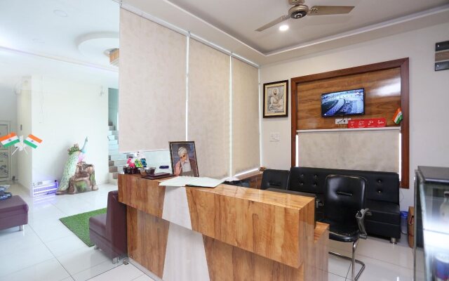 Tandoori Veg Hotel by OYO Rooms