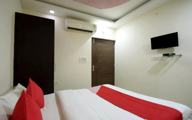 The Royal Inn by OYO Rooms