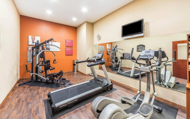 Comfort Suites Yukon - SW Oklahoma City