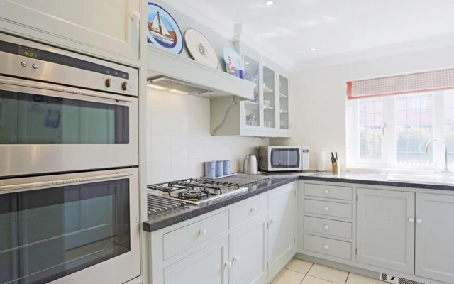 Restful Holiday Home in Aldeburgh With Garden