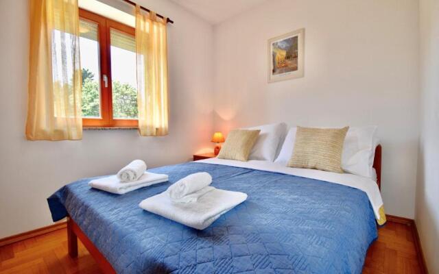 Amazing Apartment in Pula With