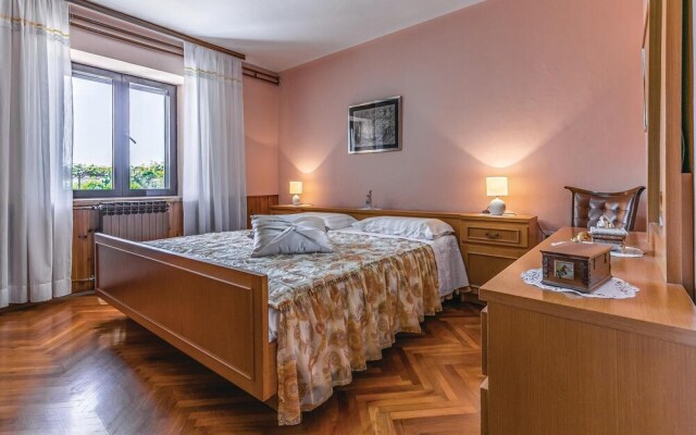 Awesome Apartment in Pula With Wifi and 2 Bedrooms