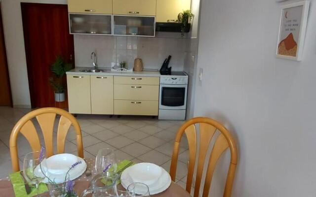 Apartment Meri in Grebastica