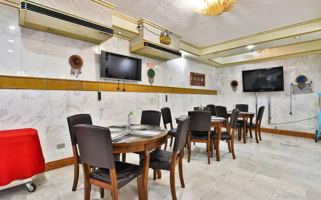 Oyo 395 Al Hafof Hotel