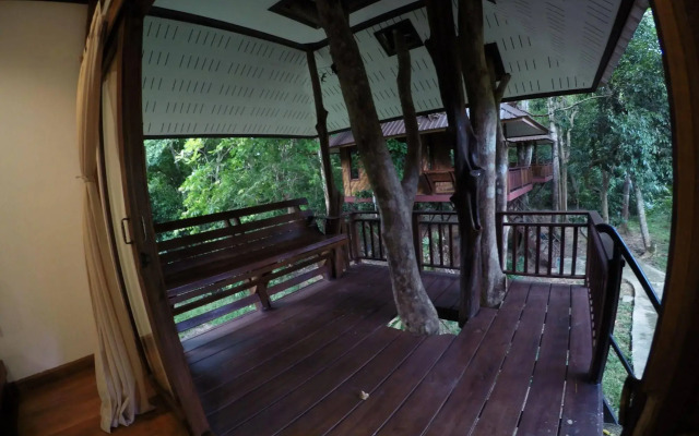 Baan Khao Sok Resort