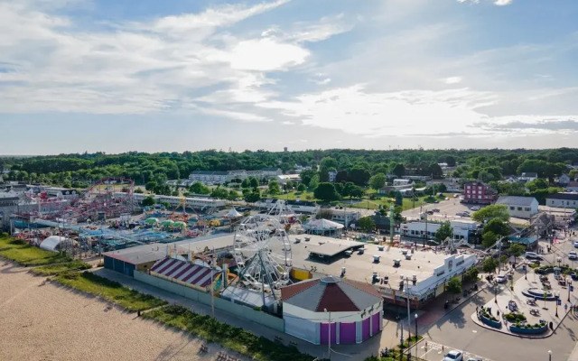 Beachfront Bliss Cozy Studio!