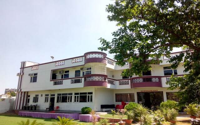 Exotika Express Resort