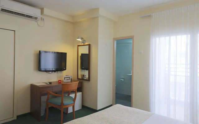 Jacob Tiberias by Jacob Hotels