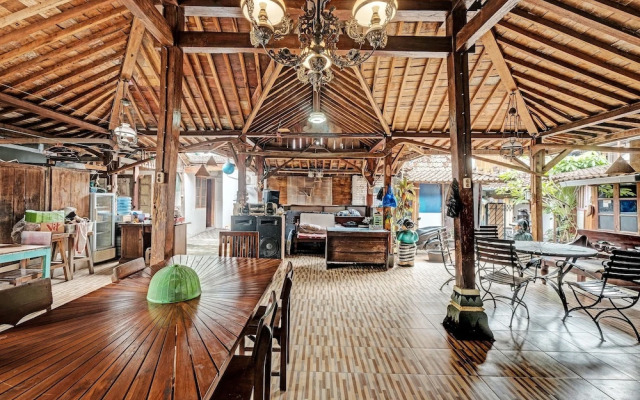 SPOT ON 91916 Joglo Doyong Homestay Syariah