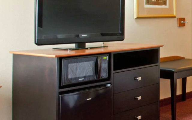 Hampton Inn Massillon