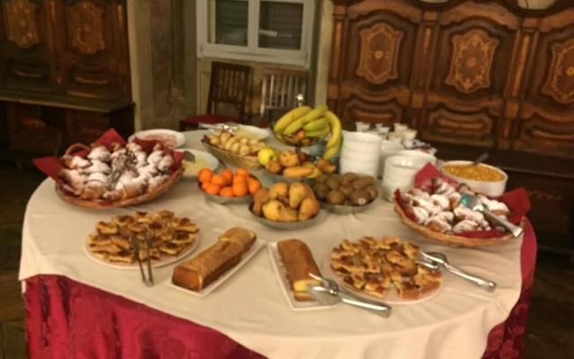 Casa Regina Montis Regalis
