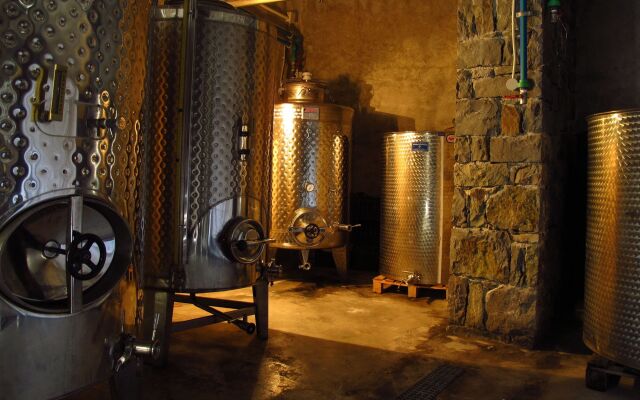 Kostantakis Cave Winery Residence