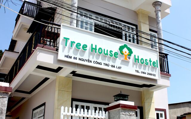 Tree House Hostel