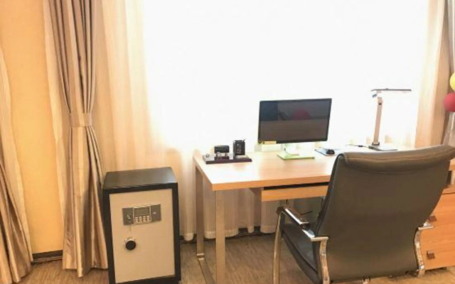 Minghao Holiday Hotel (Pingdingshan Kaiyuan Road Pedestrian Street)