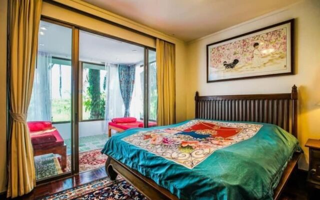Pattaya YueHu Phoenix Deluxe Villa 5room