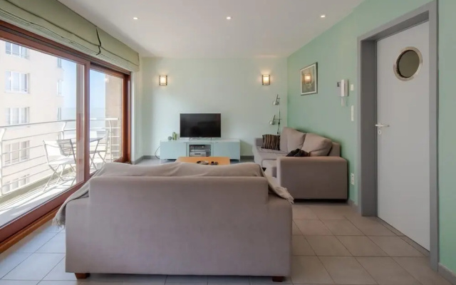 Apartment With Terrace and Side sea View