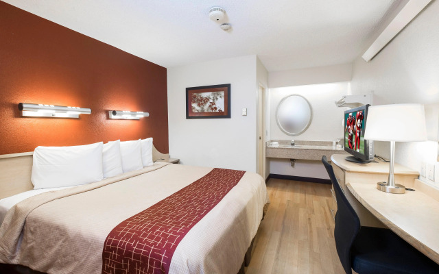 Red Roof Inn Louisville East - Hurstbourne
