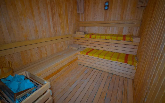 Kleopatra Celine Hotel