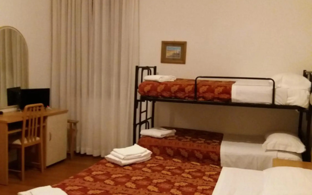 Hotel Rugantino