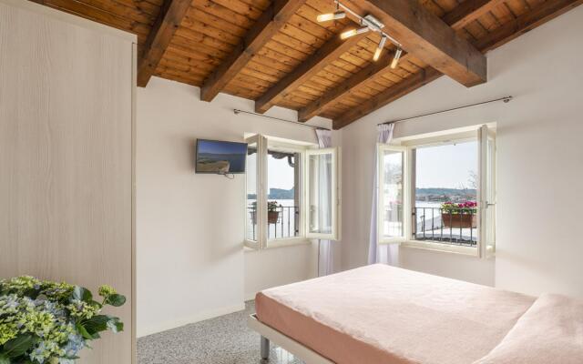 Apartment in Manerba with barbecue