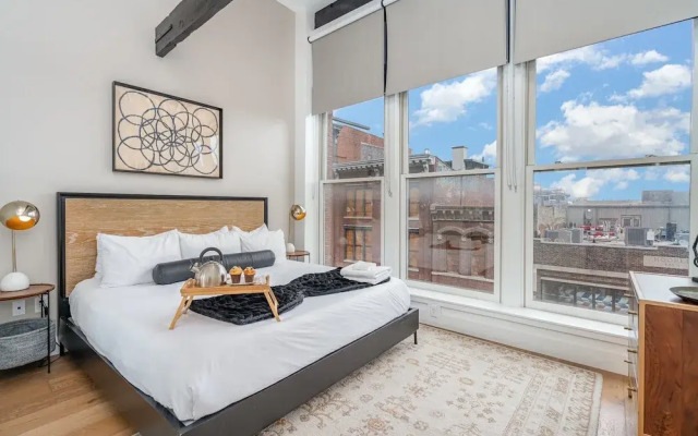 The Saddlery - Mic Drop - Walk to Broadway