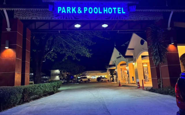 Park & Pool Resort