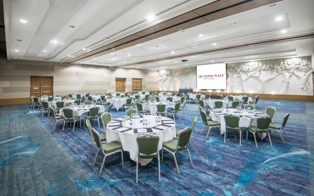 Crowne Plaza Dublin Airport by IHG