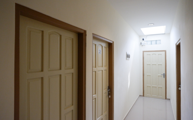 RedDoorz near Ambarrukmo Plaza Mall