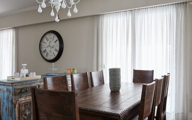 Fabulous 3BD Apt close to Kalimarmaro