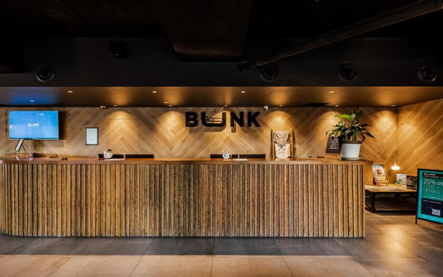 BUNK Surfers Paradise - International Backpacker Hostel