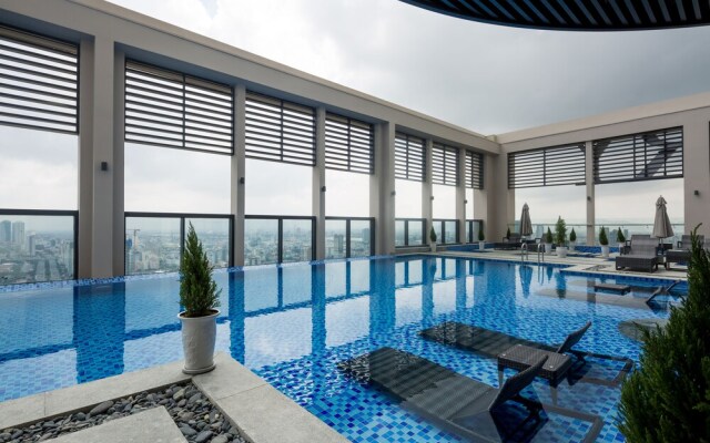 Luxury Apartment Ocean View