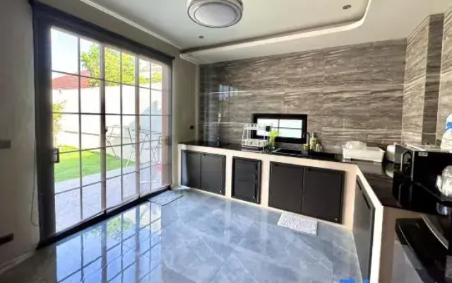 JM Pool Villa