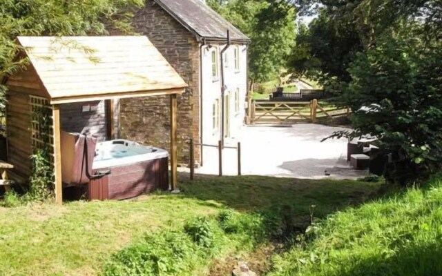 Ploony Cottage