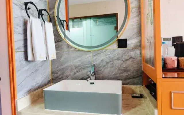 Four Seasons Hotel Seaon