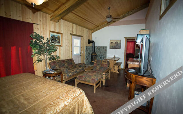 DiamondStone Guest Lodges