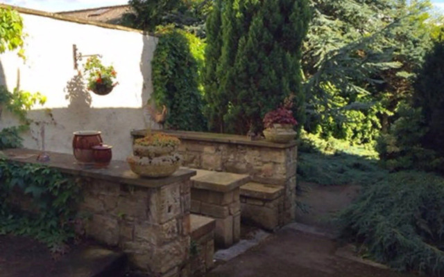 Calico House Bed & Breakfast