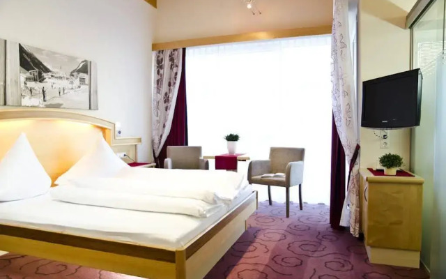 Hotel Charly