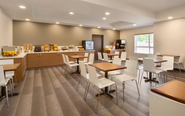 Microtel Inn and Suites by Wyndham Mont Tremblant