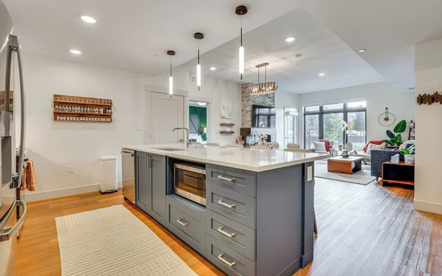 Mountain-view Condo in Downtown Winter Park!