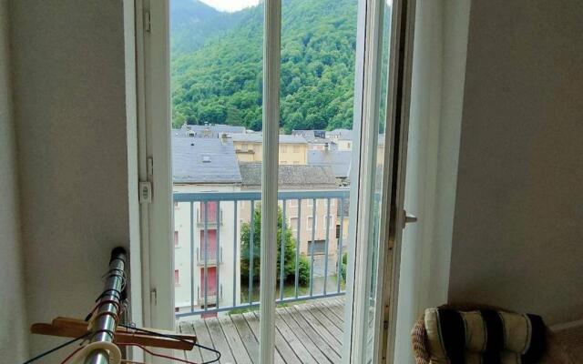 Appartement Cauterets, 2 pièces, 4 personnes - FR-1-234-93