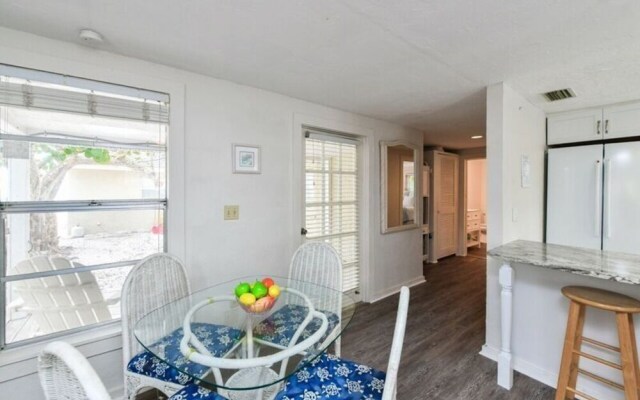 Avenue F #54471 - 1 Br Home