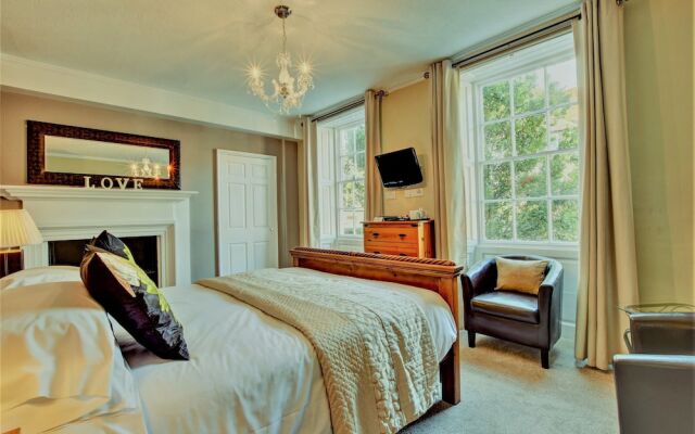 White Linen Guest House