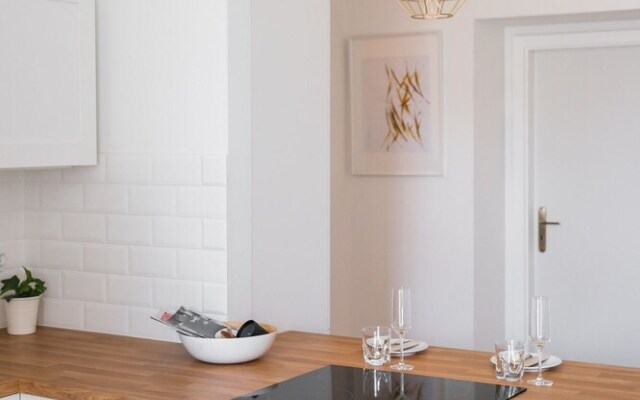 Homely Apartment - LoftAffair